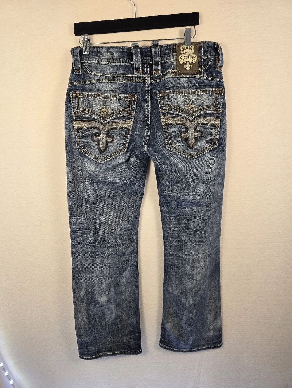 Rock Revival Rogue Faded Blue Topstitching Embellished Bootcut Jeans. Mens 32/30